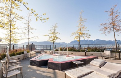 This sub-penthouse offers commanding panoramic views of Burnaby - photo 21