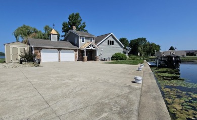Lake Home For Sale in Pierceton, Indiana