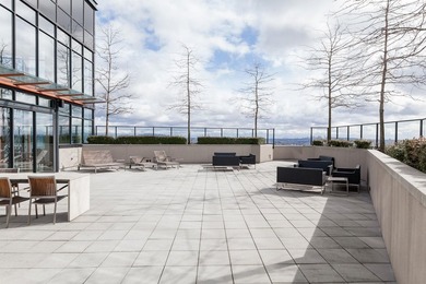 This sub-penthouse offers commanding panoramic views of Burnaby - photo 22