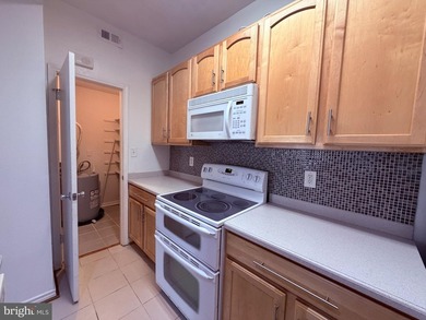 Your Chance to grab this beautiful 2 bedroom condo in sought - photo 4