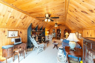 Contact listing agent Anna Ryan Surrounded by 2.39 private acres - photo 31