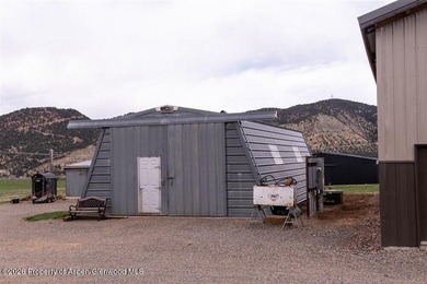 Experience unprecedented country living just 1.5 miles from - photo 43