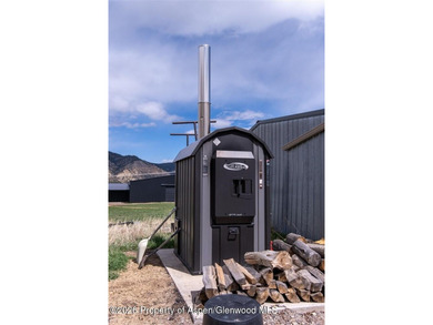 Experience unprecedented country living just 1.5 miles from - photo 45