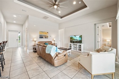 Welcome to this beautifully maintained 3-bedroom plus den heated - photo 10