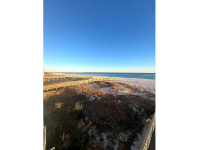 Beachfront living at its best. This beautiful 2104+/- sq ft, 4 - photo 8