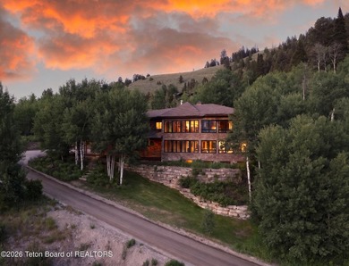 Dramatic Snake River views distinguish this property in Deer - photo 1