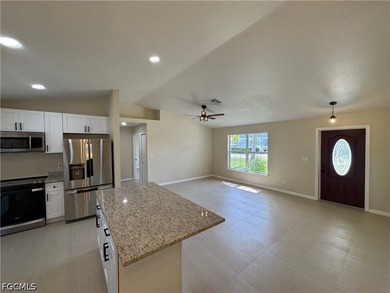 Wow! Southwest Cape Coral 3/2/2 home with all utility - photo 7