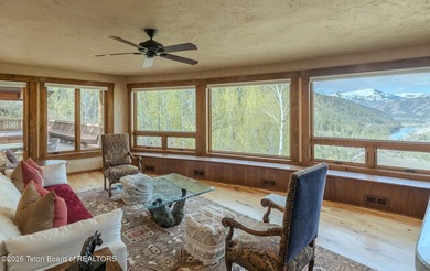 Dramatic Snake River views distinguish this property in Deer - photo 9