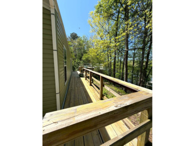 Enjoy lake living in this charming 2 bedroom, 1 bath open - photo 4