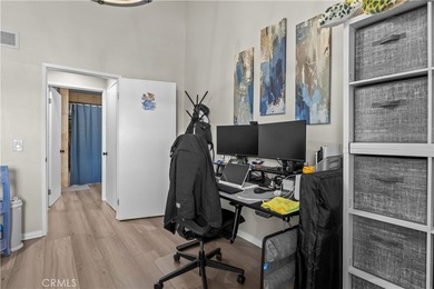 REMODELED TOP-LEVEL CORNER END UNIT WITH MOUNTAIN VIEWS FROM THE - photo 18