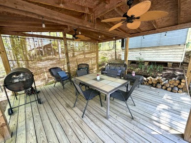 Enjoy lake living in this charming 2 bedroom, 1 bath open - photo 9