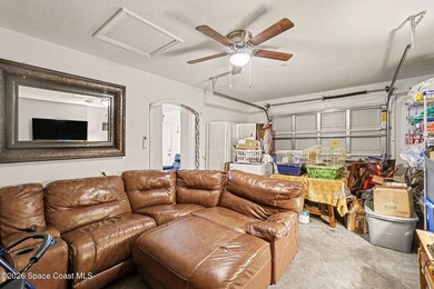 Concrete block 3-bedroom, 2-bathroom home with a split-bedroom - photo 20