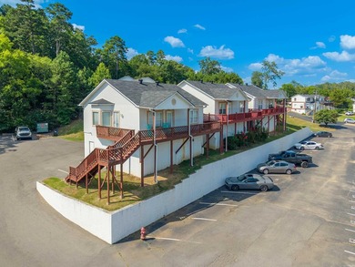 Welcome to this roomy condo built in 2007, this condo has a - photo 1