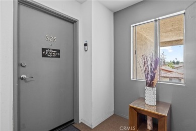 REMODELED TOP-LEVEL CORNER END UNIT WITH MOUNTAIN VIEWS FROM THE - photo 22