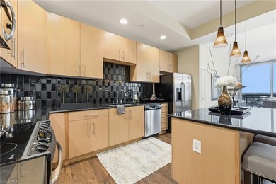 Live the life of Luxury @ Center Pointe! Concierge, 24/7 - photo 4