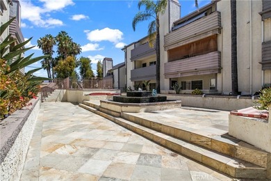 REMODELED TOP-LEVEL CORNER END UNIT WITH MOUNTAIN VIEWS FROM THE - photo 26