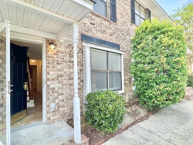 Renovated Condo in Riverway at Aichele Terrace!Welcome to 1910 - photo 2