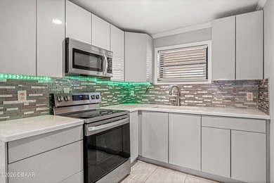 Welcome to this charming home in the heart of Rockledge! This - photo 3
