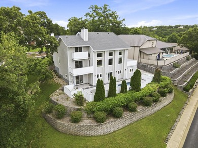 Luxury Golf Course Estate in Gated Pointe Royale w/ Private Pool - photo 10