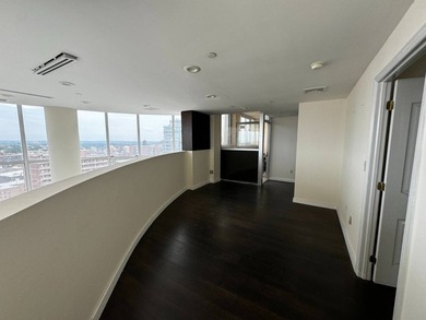 Luxury 3 bedroom and 3.5 bathroom condo penthouse apartment in - photo 2