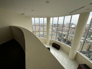 Luxury 3 bedroom and 3.5 bathroom condo penthouse apartment in - photo 4