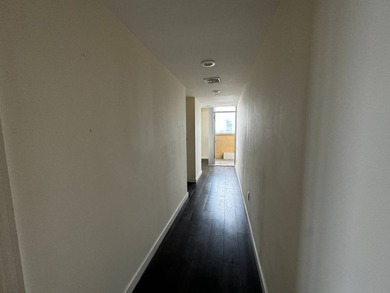 Luxury 3 bedroom and 3.5 bathroom condo penthouse apartment in - photo 5