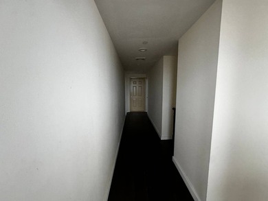 Luxury 3 bedroom and 3.5 bathroom condo penthouse apartment in - photo 7