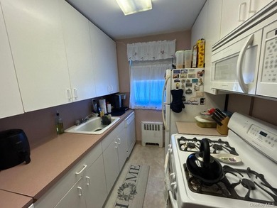 Rare For Sale A True Three Bedroom Upper Level Clearview Unit - photo 3
