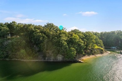 Discover your perfect lakeside retreat on this exceptional 1.28 - photo 3