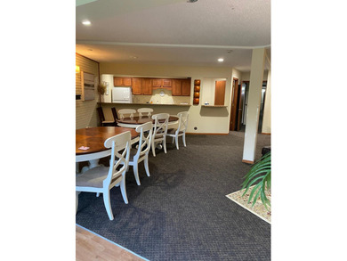 New carpet- fresh paint! Great views from this 3rd floor unit! - photo 18
