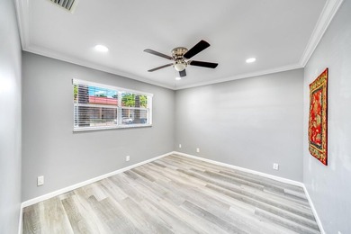 GORGEOUS 2 BEDROOM, 2 BATH VILLA WITH SPECTACULAR - photo 21