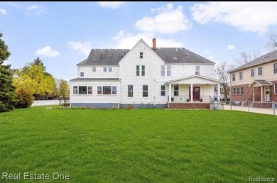 A timeless home in a beloved neighborhood, thoughtfully - photo 5