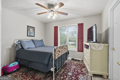 Just Minutes from Lake Sinclair - Space, Comfort & Updates - photo 31