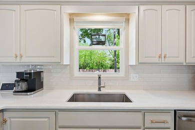 Welcome to the perfect blend of comfort and recreation in this - photo 10
