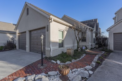 Fort Loudoun Lake Home For Sale in Knoxville Tennessee