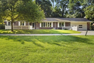 Webster Lake Home For Sale in North Webster Indiana