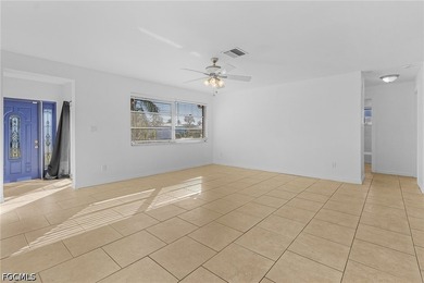 Recently remodeled pool home featuring a split-bedroom layout - photo 7