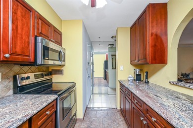 Magnificent Large Corner Apartment in Luxury Building along Long - photo 3