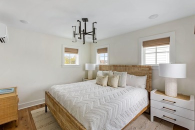 Welcome to 18 Iron Forge Alley, a beautifully designed luxury - photo 16