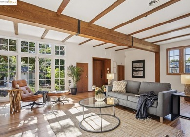 Originally built as a carriage house for the historic Oak Tree - photo 7