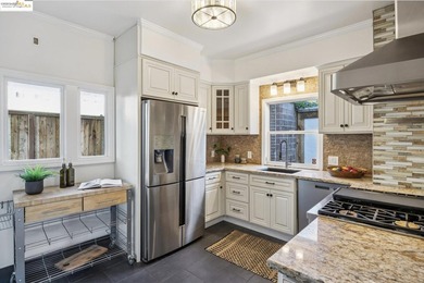 Originally built as a carriage house for the historic Oak Tree - photo 10