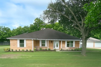 Lake Home For Sale in Seven Points, Texas