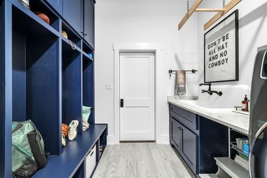 OMG! Nothing like this on the market. Cutest farmhouse this side - photo 42