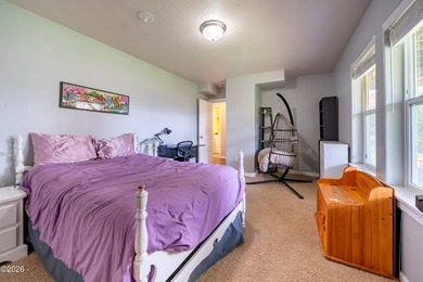 Stunning beach home with 3 gorgeous levels featuring a full bed - photo 8