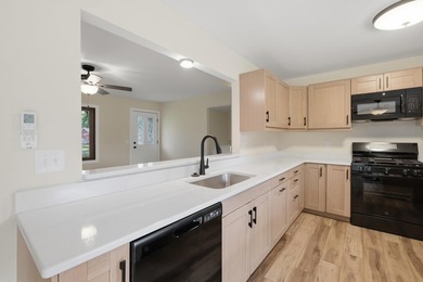 Experience Lake Wisconsin living in this beautifully remodeled 3 - photo 10