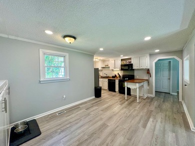 ** Back on market due to circumstances unrelated to the seller - photo 17