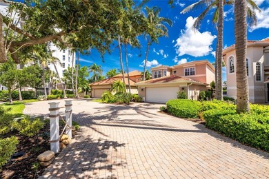 Discover refined waterfront living in this inviting waterfront - photo 2