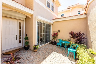 Discover refined waterfront living in this inviting waterfront - photo 5