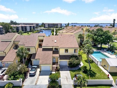 EMERALD POINTE! 2 BEDROOM, 2.5 BATH, 1-CAR GARAGE TOWNHOME IN - photo 1