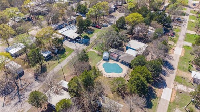 WATERFRONT PROPERTY ON LAKE FORK! Are you looking for a serene - photo 2